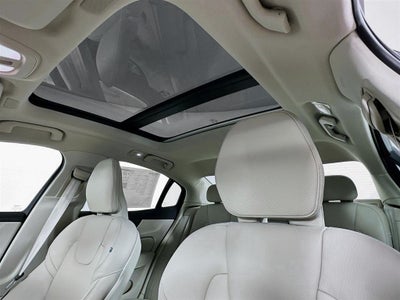 2024 Volvo S60 B5 Plus Dark Theme