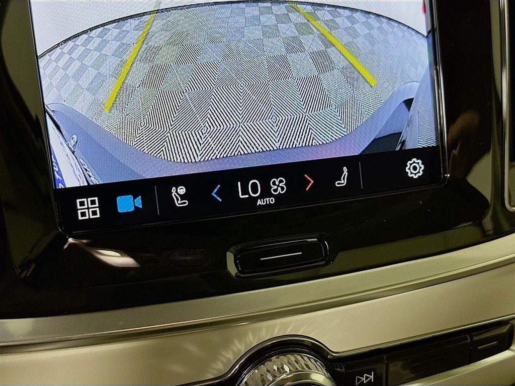 2024 Volvo S60 B5 Plus Dark Theme