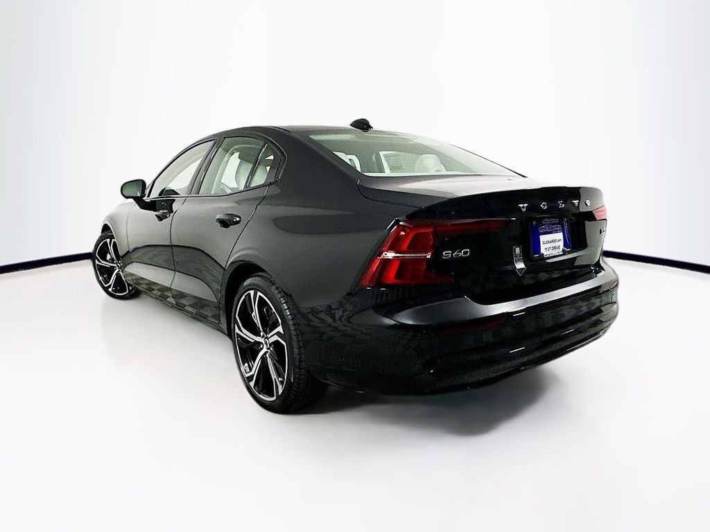 2024 Volvo S60 B5 Plus Dark Theme