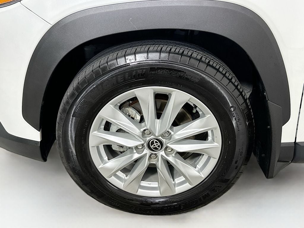 2025 Toyota Corolla Cross LE