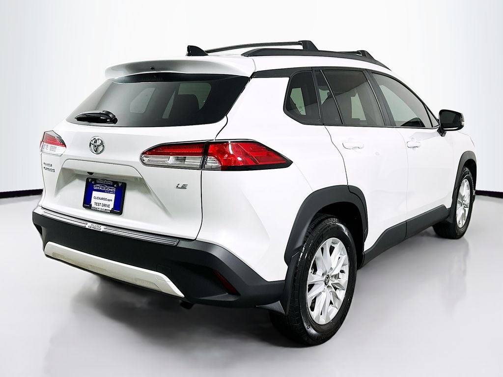 2025 Toyota Corolla Cross LE