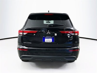 2024 Mitsubishi Outlander ES