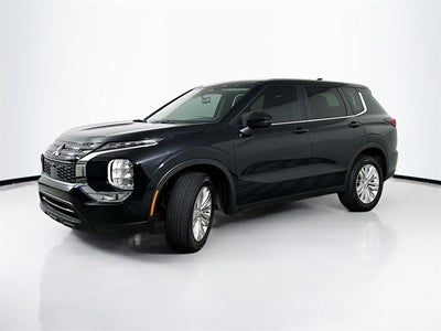2024 Mitsubishi Outlander ES