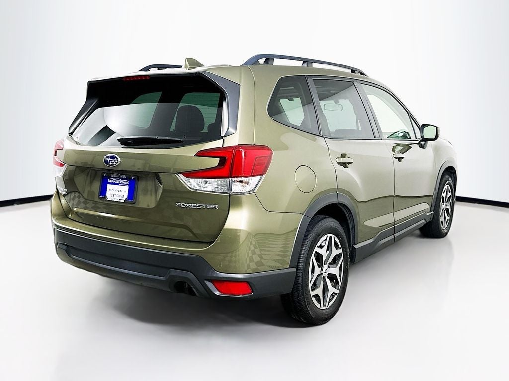 2022 Subaru Forester Premium