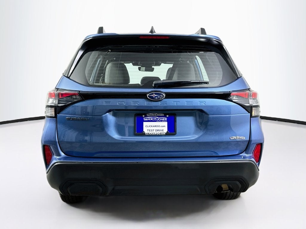 2025 Subaru Forester Base