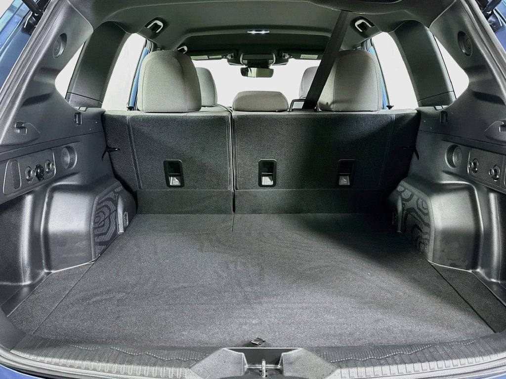 2025 Subaru Forester Base