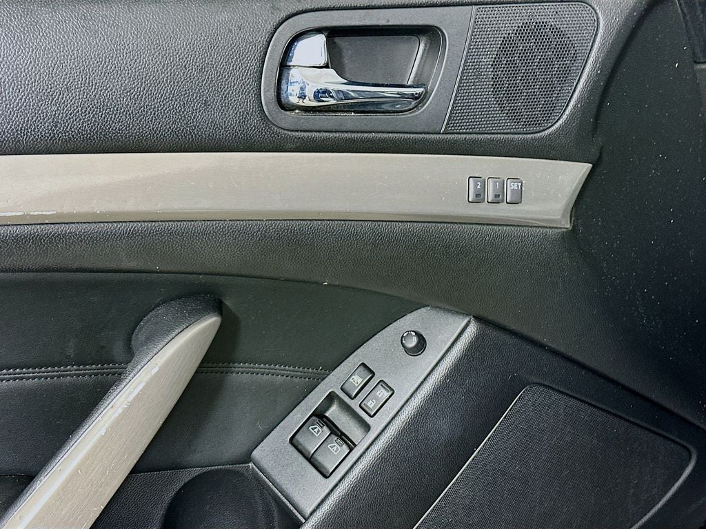 2012 INFINITI G37 X