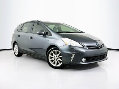 2014 Toyota Prius v Base