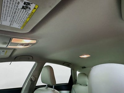 2014 Toyota Prius v Base