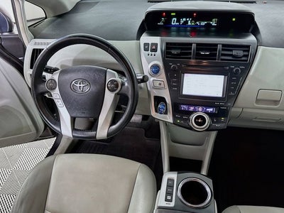 2014 Toyota Prius v Base