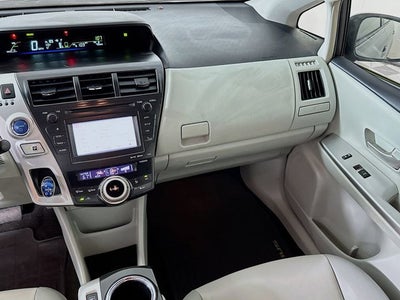 2014 Toyota Prius v Base