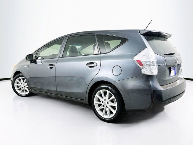 2014 Toyota Prius v Base