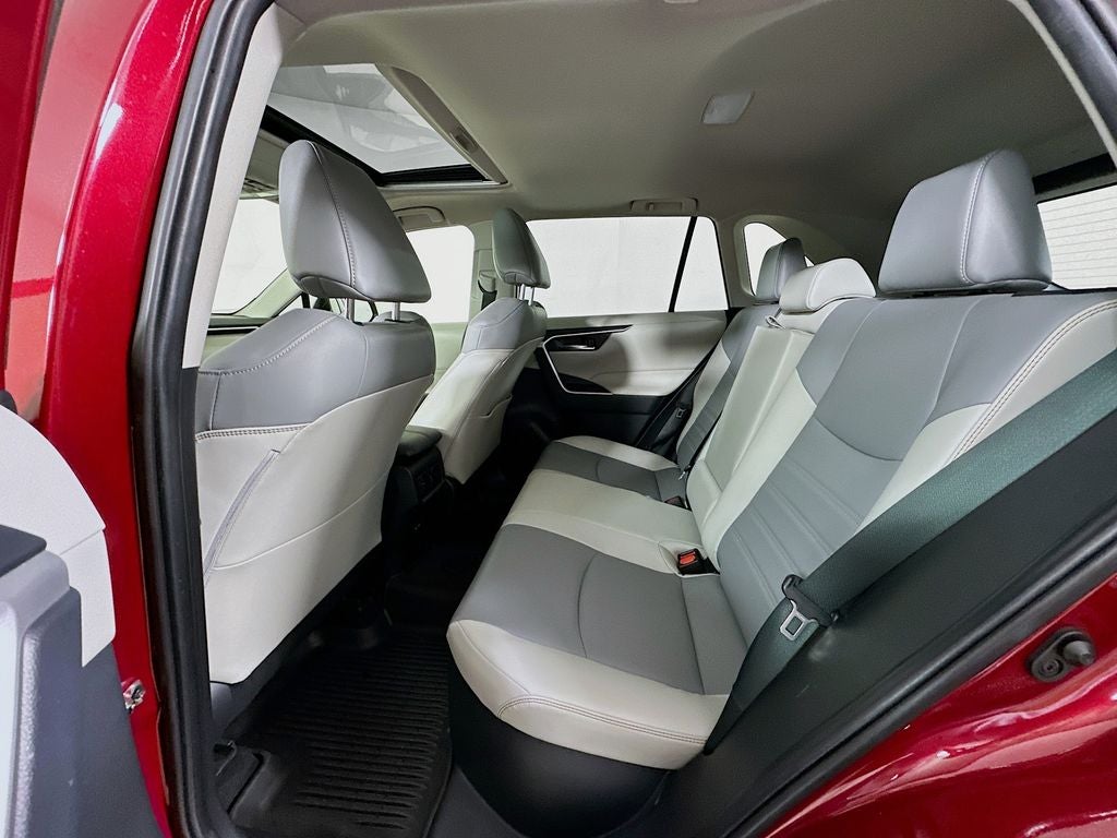 2022 Toyota RAV4 Hybrid XLE Premium
