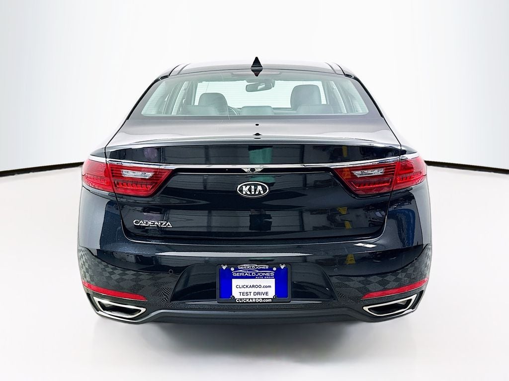 2018 Kia Cadenza Technology