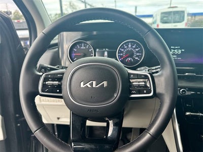 2024 Kia Carnival EX