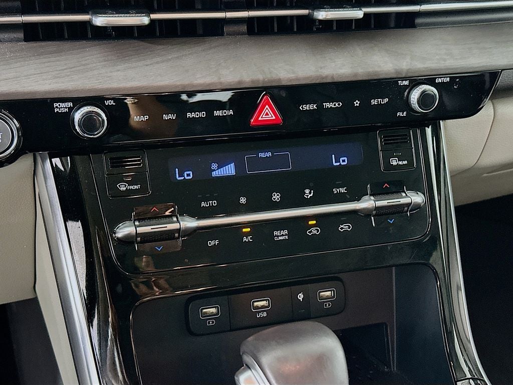 2024 Kia Carnival EX