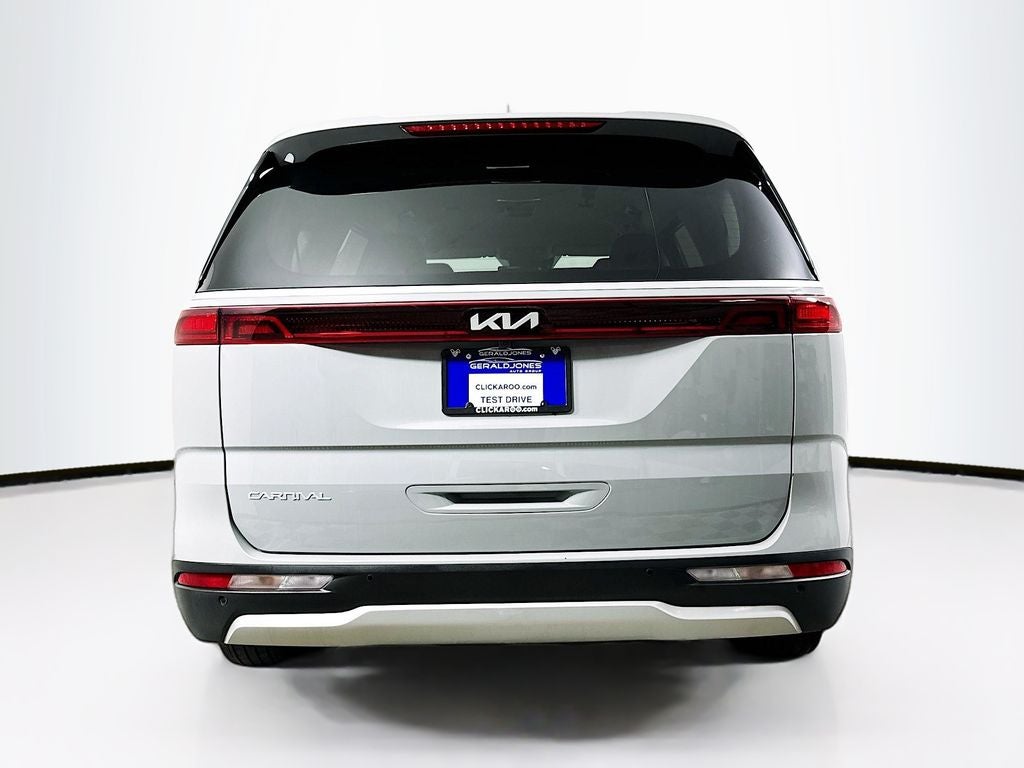 2024 Kia Carnival EX
