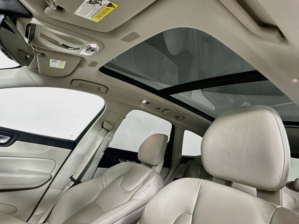 2018 Volvo XC60 T6 Momentum