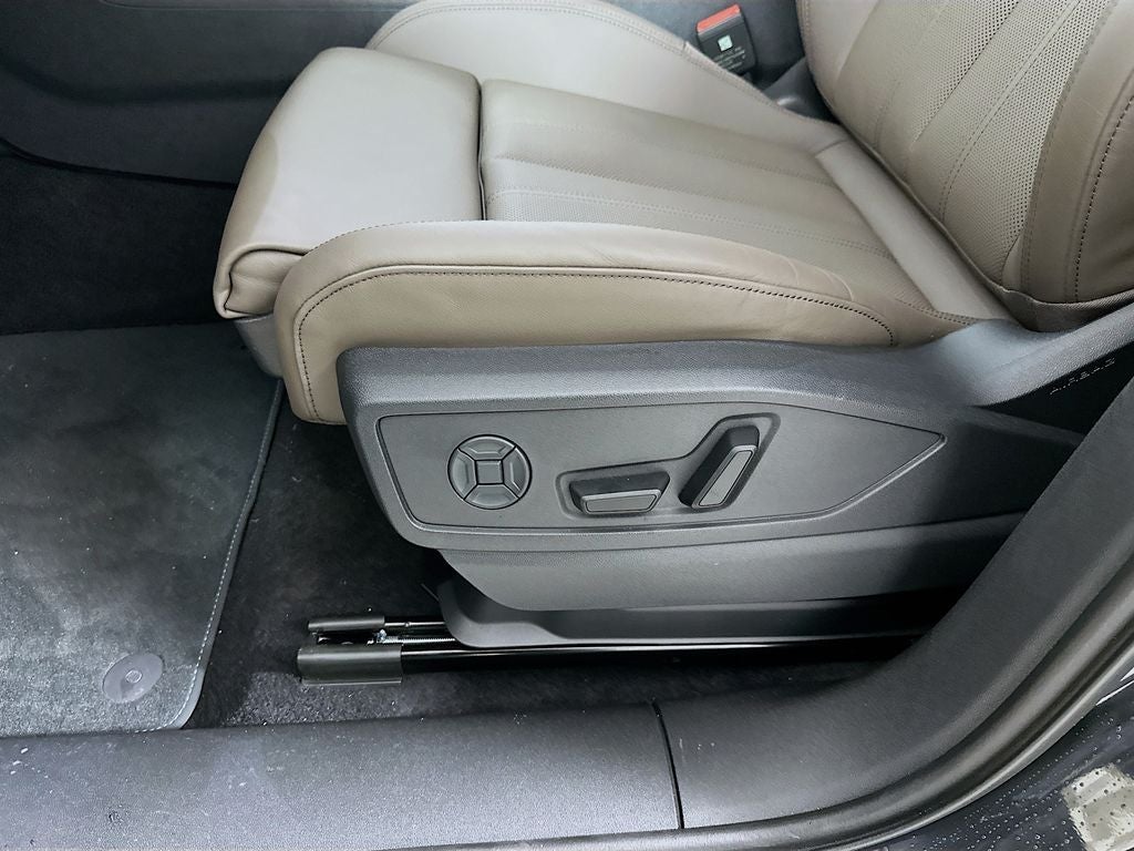 2025 Audi Q5 2.0T Premium Plus quattro
