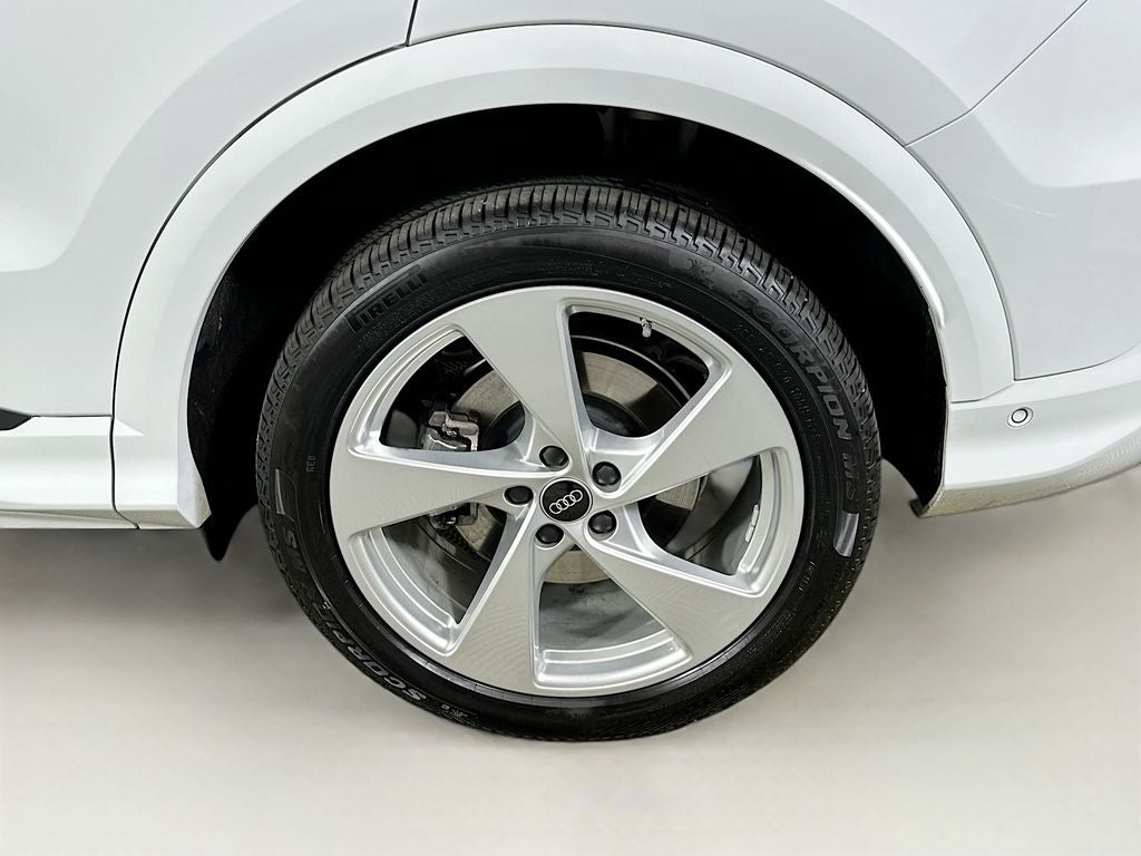 2025 Audi Q5 2.0T Prestige quattro