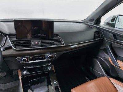 2024 Audi Q5 45 S line Premium quattro