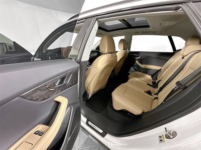 2025 Audi Q8 Premium Plus
