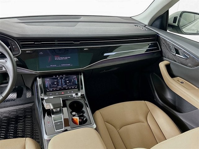 2025 Audi Q8 Premium Plus