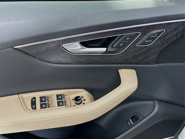 2025 Audi Q8 Premium Plus