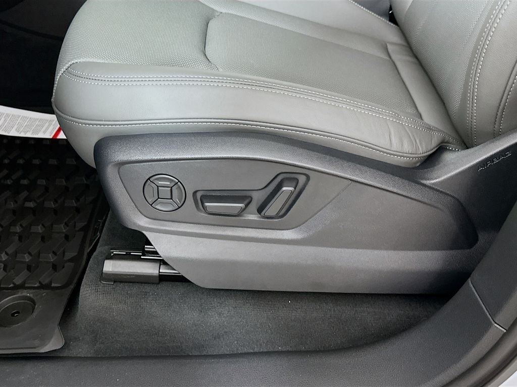 2026 Audi Q7 45 Premium Plus quattro