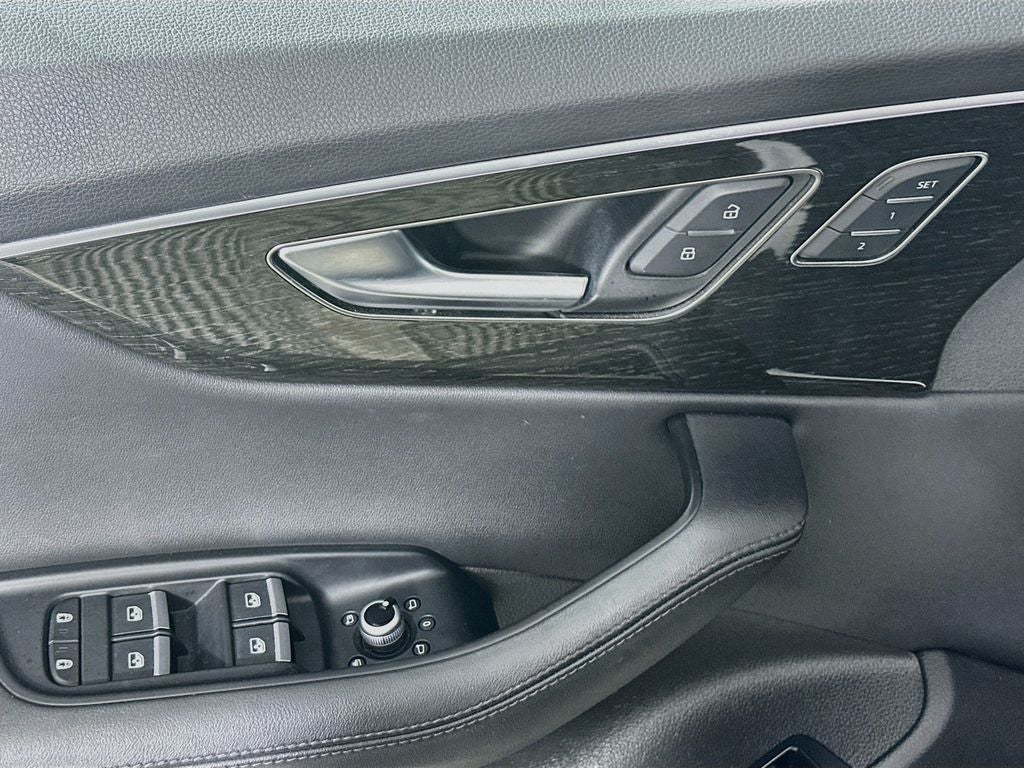 2023 Audi Q7 45 Premium Plus quattro