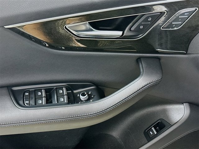 2023 Audi Q7 Premium Plus