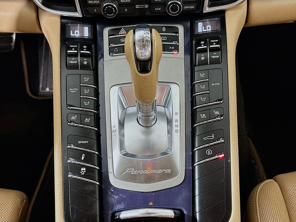 2013 Porsche Panamera 2