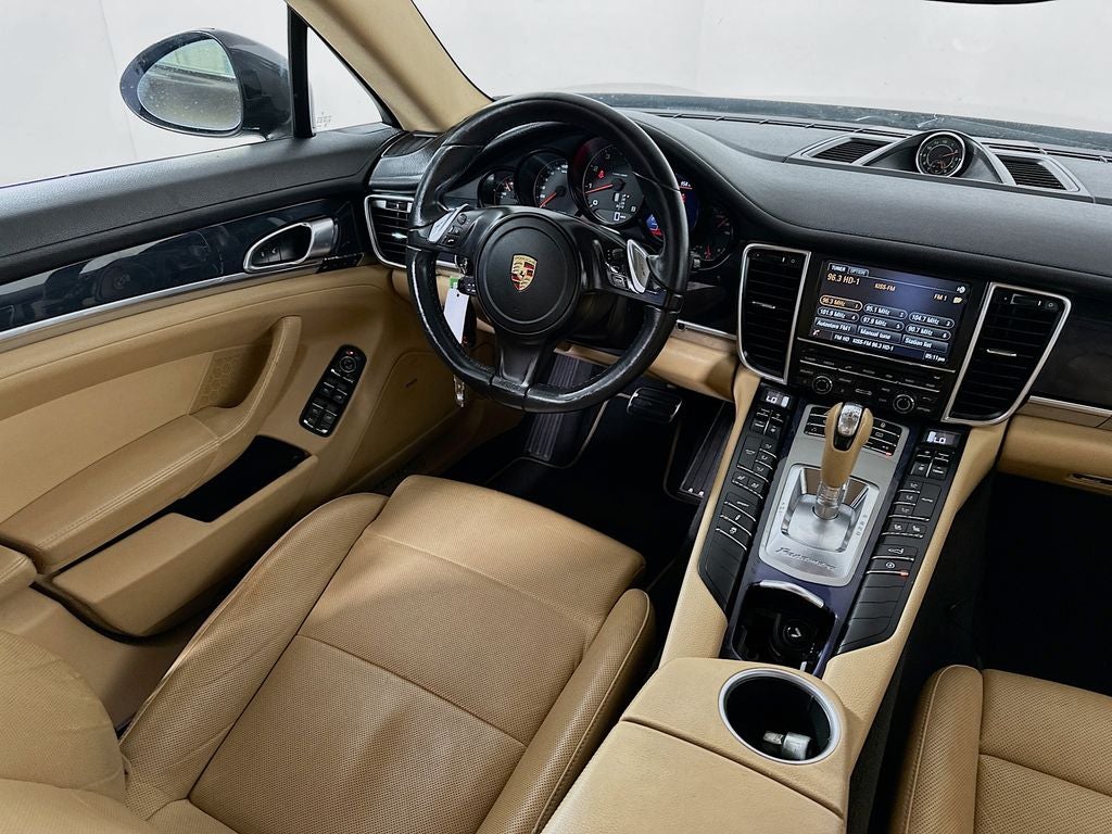 2013 Porsche Panamera 2