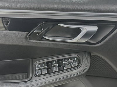 2018 Porsche Macan Base