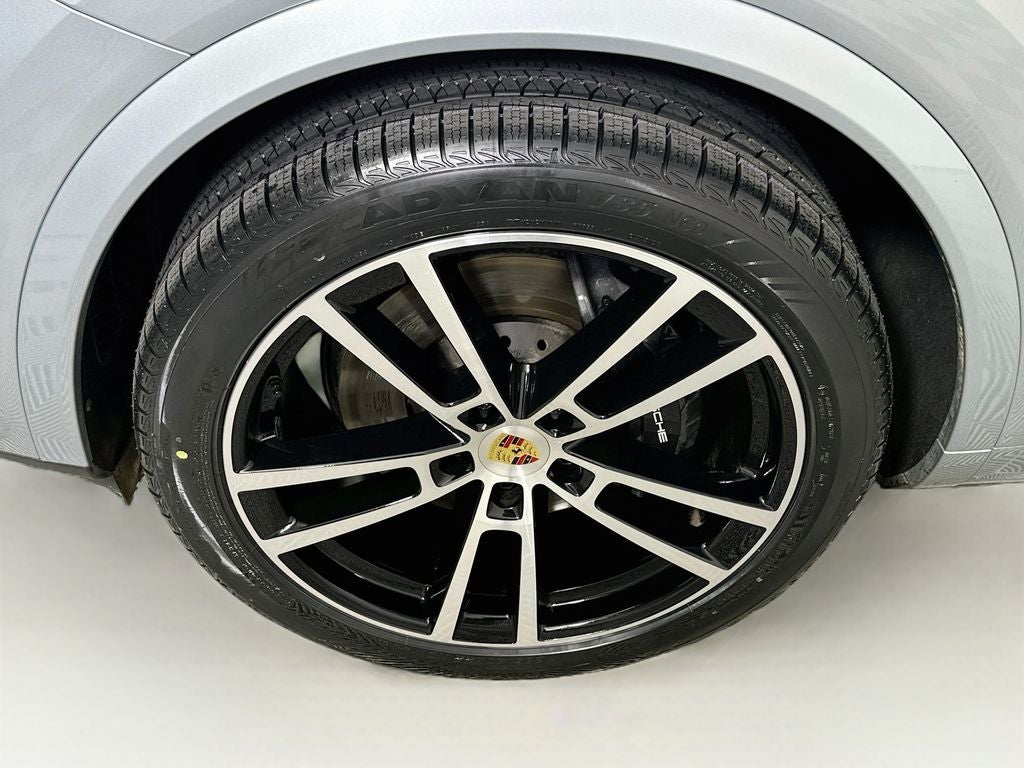 2024 Porsche Cayenne Base