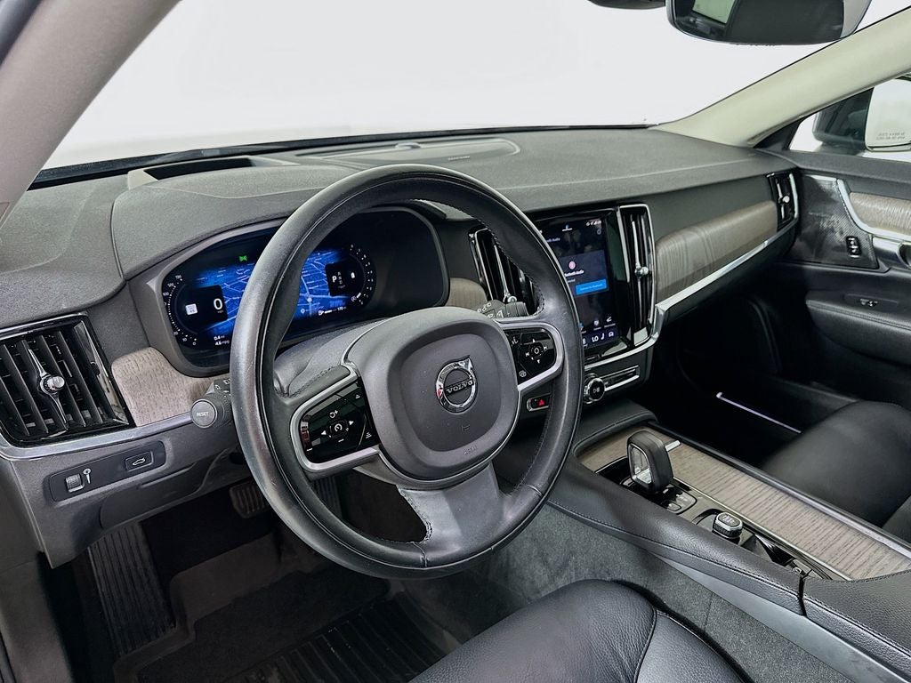 2022 Volvo V90 Cross Country B6