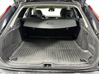 2022 Volvo V90 Cross Country B6