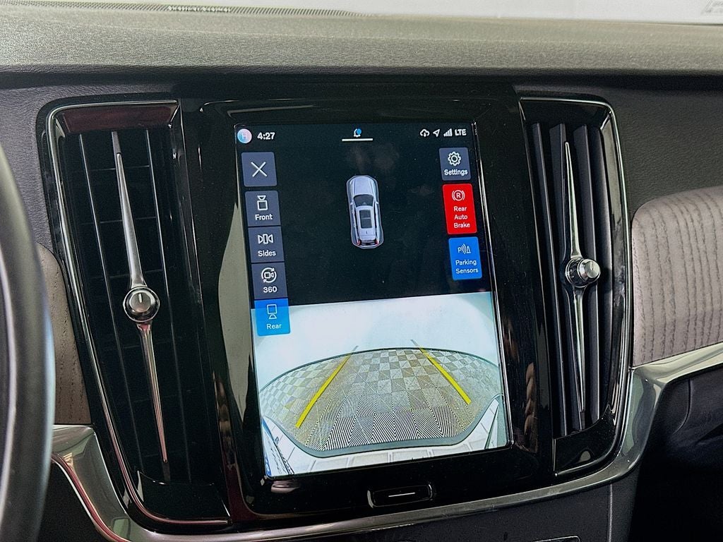 2022 Volvo V90 Cross Country B6