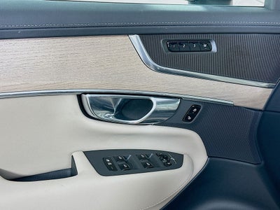 2026 Volvo XC90 B6 Core