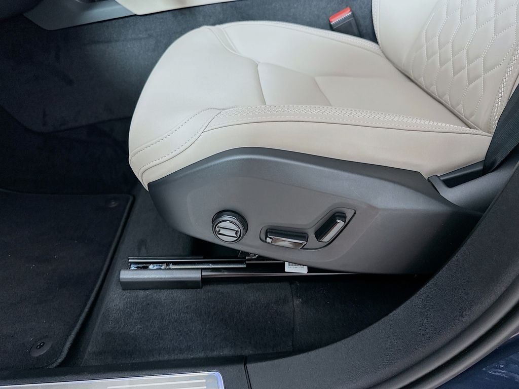 2026 Volvo XC90 B6 Core
