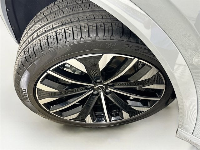 2026 Volvo XC90 Plus