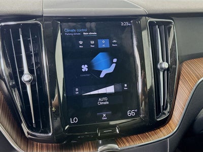 2021 Volvo XC60 T5 Momentum