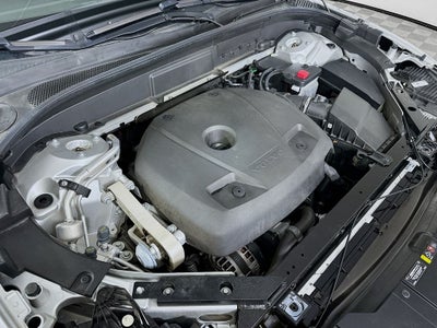 2021 Volvo XC60 T5 Momentum