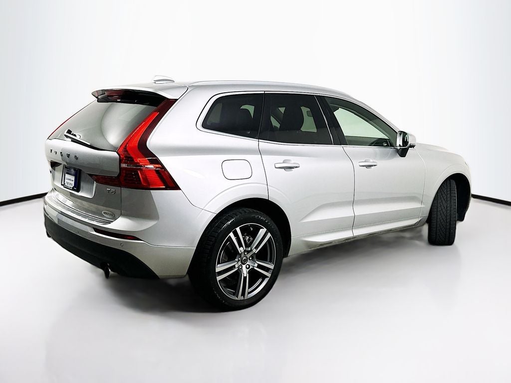 2021 Volvo XC60 T5 Momentum