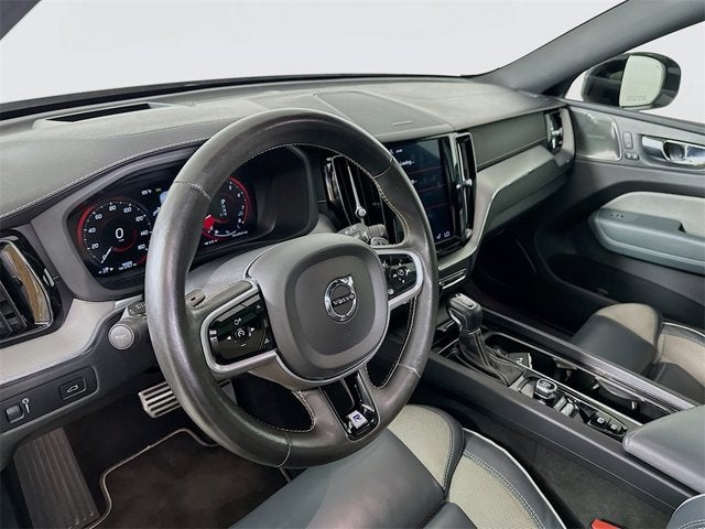 2020 Volvo XC60 R-Design