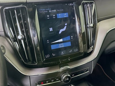 2020 Volvo XC60 R-Design