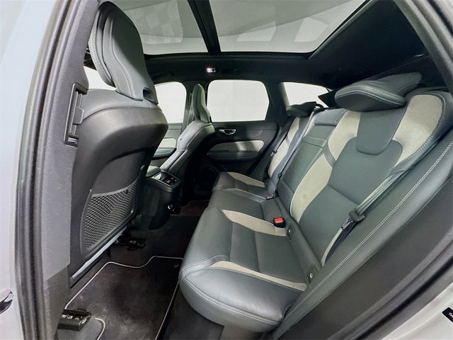 2020 Volvo XC60 R-Design