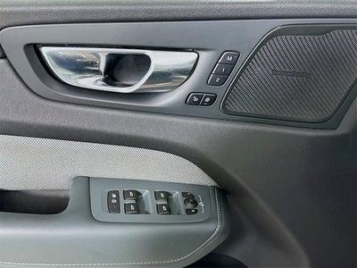 2020 Volvo XC60 R-Design