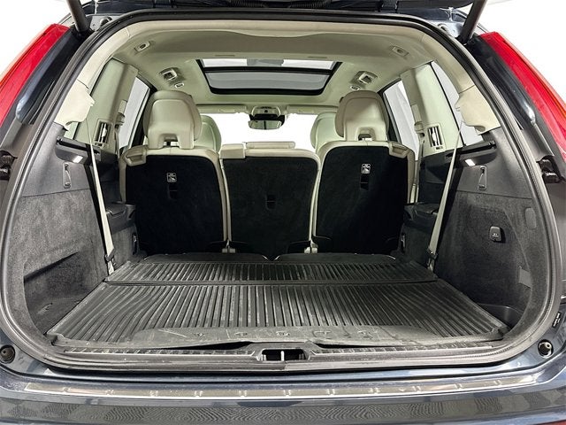 2020 Volvo XC90 Momentum