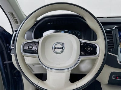 2020 Volvo XC90 Momentum